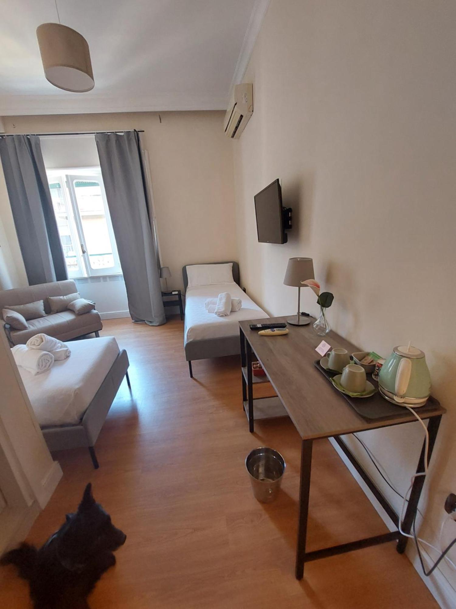 Domus Schipa Bed & Breakfast Naples